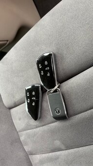 VW Multivan T7 2.0 TDI, Edition, 6/2024, IQ LED, tažné, DPH - 17