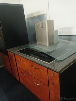 Kuchyňská linka s barem - 17