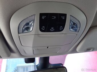 Chrysler Pacifica 3,6L,r.v.2022, kůže,7mít,TopStav,39.000 km - 17