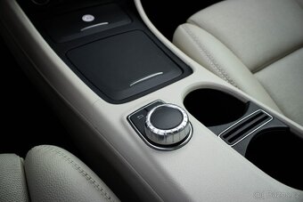 Mercedes-Benz GLA 200d 4TMATIC / AJ NA SPLÁTKY / - 17