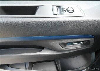 Peugeot Traveller 2,0 130 kW Serviska Digiklima nafta - 17