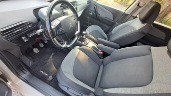 Citroën Grand C4 Picasso 1.6 HDI NAVI 7 míst - 17