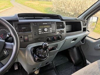FORD TRANSIT VALNÍK 7 MÍST 2.2 85Kw - 17