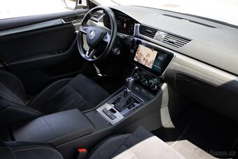 Superb Combi 2.0 TDI 110 kW DSG STYLE - 17