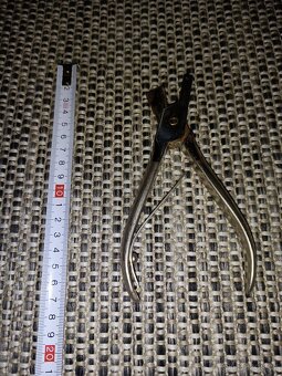 Univerzální perforační, tetovací a vrubovací kleště - 17