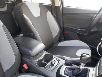 Ford Focus 1.0 92 kw 2012, servis Ford , TOP STAV - 17