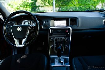 Volvo S60 D3 Momentum Geartronic - 17