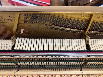 Německé pianino Grostian Steinweg se zárukou 5 let. Doprava - 17
