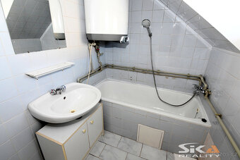 SLEVA  Prodej podkrovního bytu 2+kk, 35 m2 - Louny východ - 17