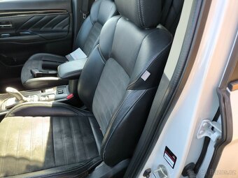 Mitsubishi Outlander 2.4 PLUG-IN HYBRID 4WD Basis Spirit2020 - 17