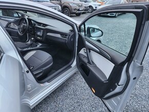 Toyota Avensis 2.0 D4D - 17