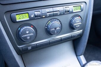 Škoda Octavia Combi 2.0 FSI Ambiente - 17