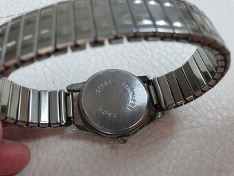 Staré hodinky - digi i analog - 17