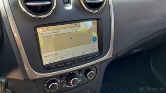 Málo jetá  velice zachovalá Dacia Sandero 16V-motor 4 válec. - 17