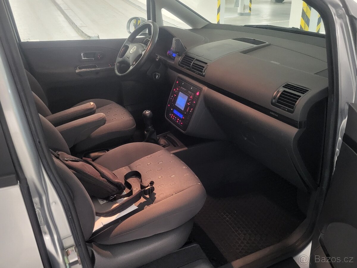 VW Sharan 1.9TDi 130PS - Navigace - tempomat - Webasto - 18