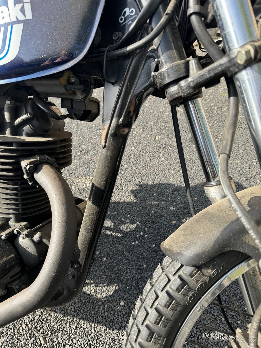 Kawasaki TR 250 - 18