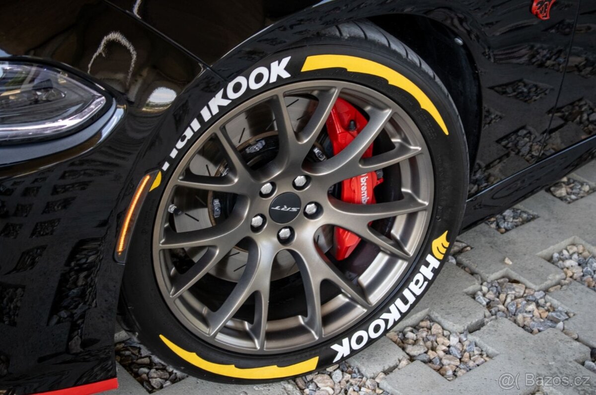 Dodge Charger SRT Hellcat 6.2L V8 - 18