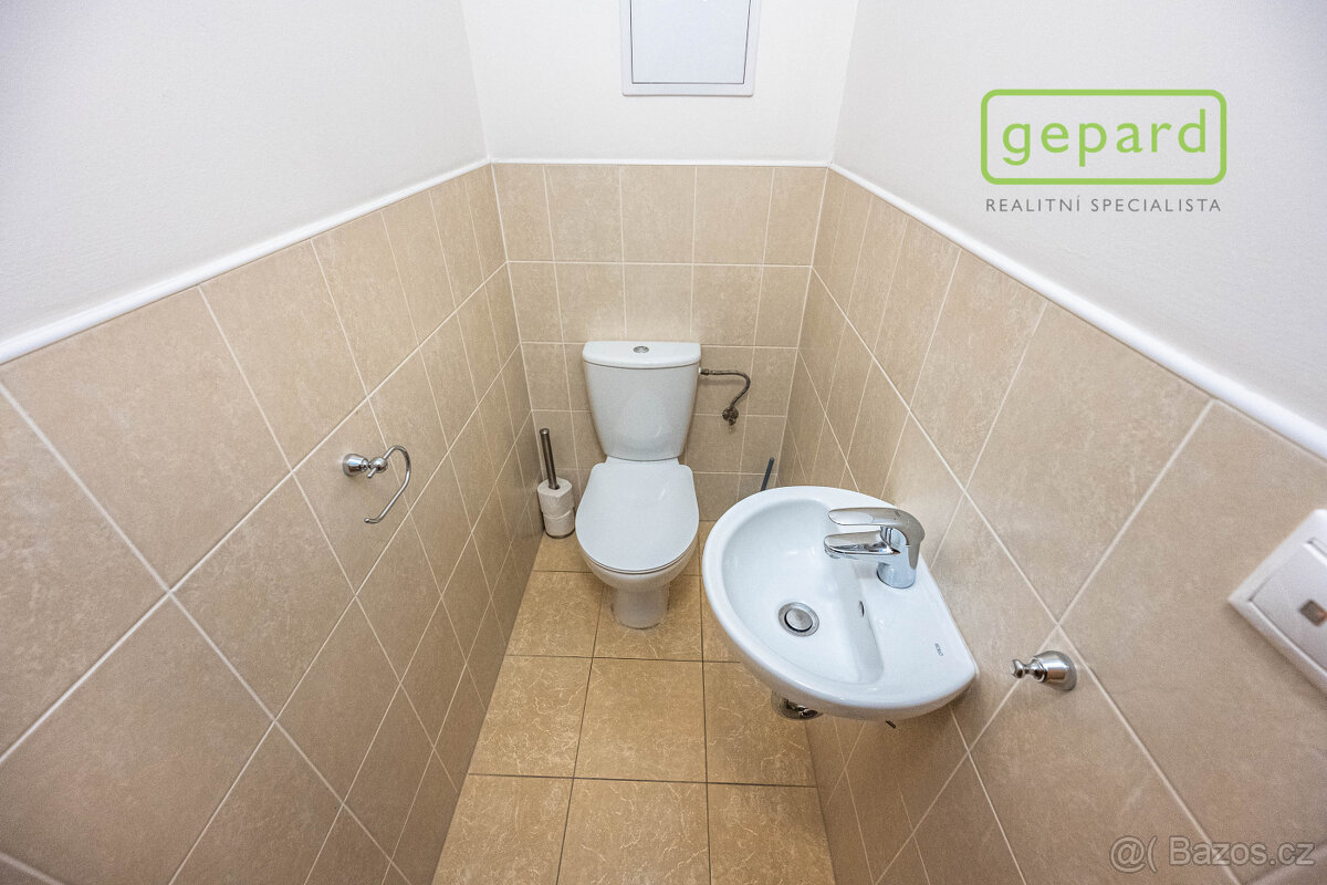 Prostorný a moderní byt 3+kk s velkou terasou - 18