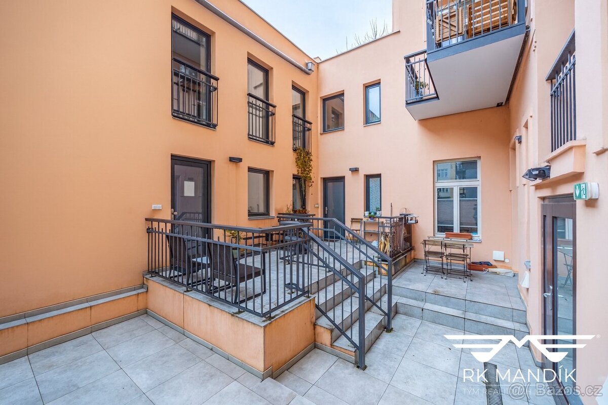 Prodej byty 2+kk, 42 m² - Praha - Karlín, ev.č. 717 - 18