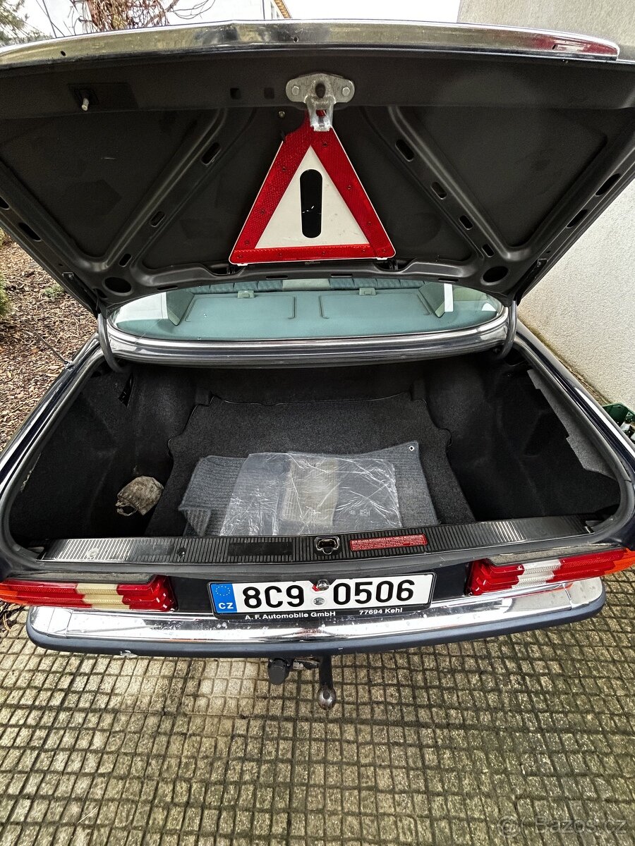 Mercedes-Benz W126 300 SE - 18