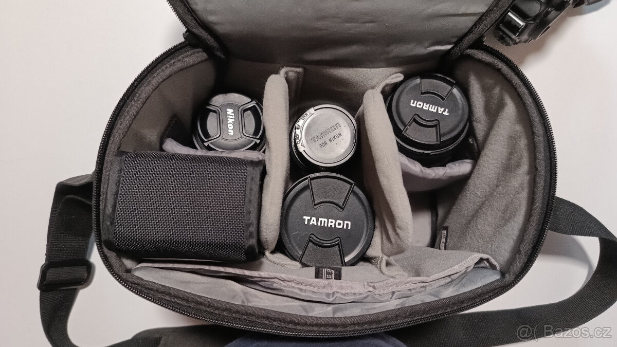 Zrcadlovka Nikon D7200 a hromada příslušenství - 18