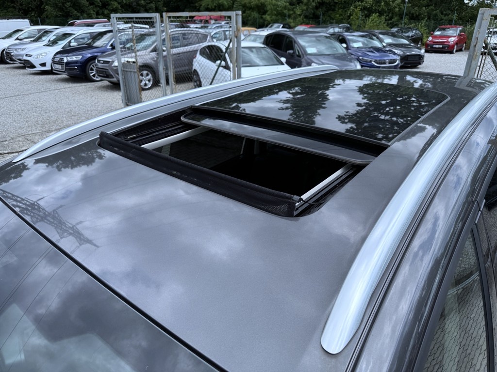 Ford Galaxy, 2.0 TDCi 155 kW Titanium 7 míst - 18