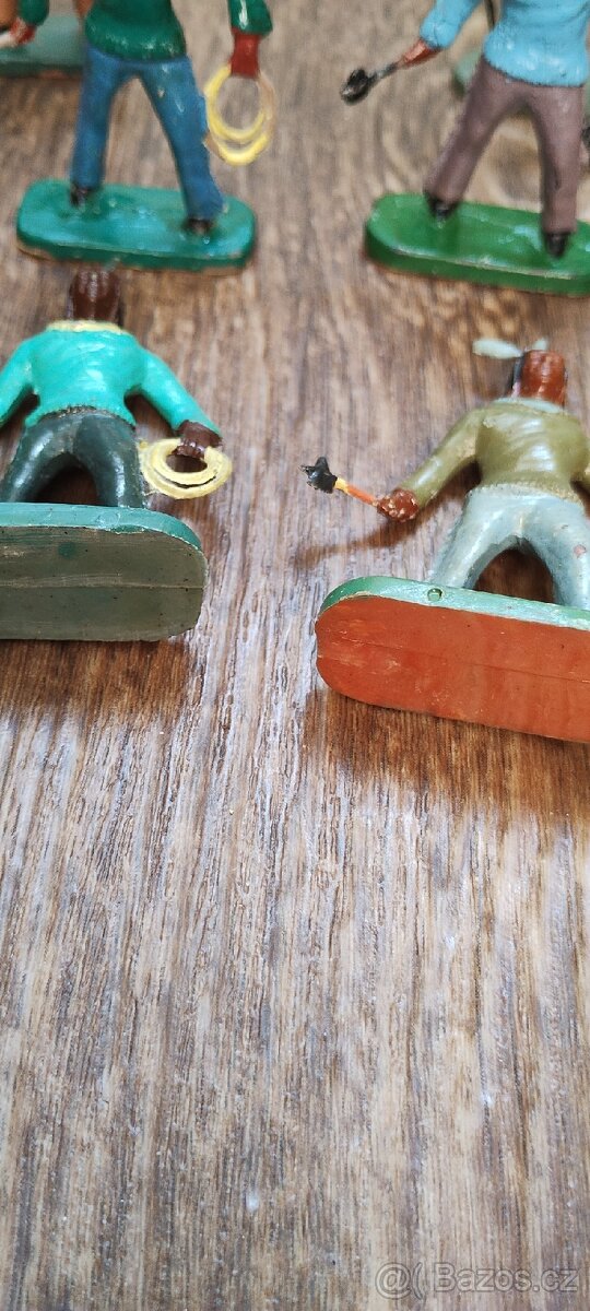 Indiáni figurky 2 z NDR - 18