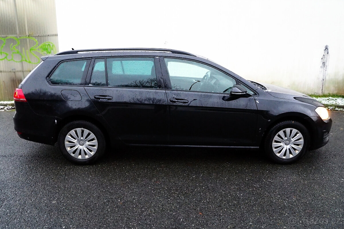 VW Golf 7 1,2 TSI Climatron/PDC/Park Assist/výhřev/temp/NAVI - 18