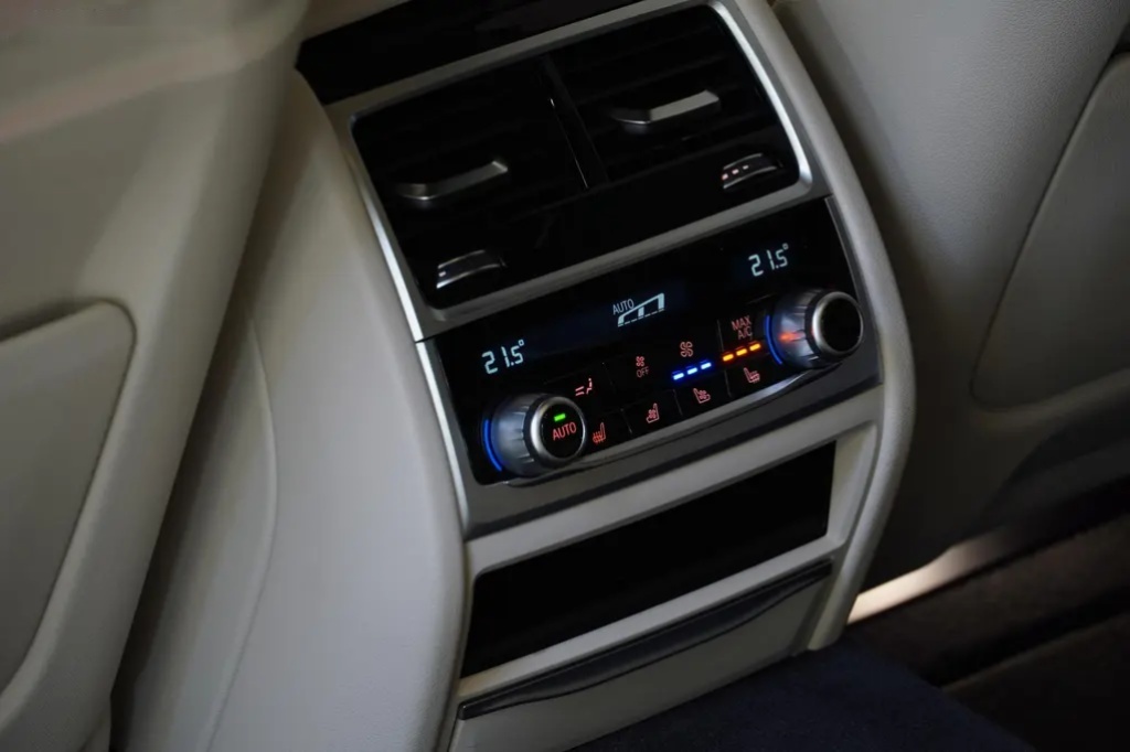 BMW Řada 7, 750Li, Xdrive,ČR,DPH,MASÁŽ, - 18