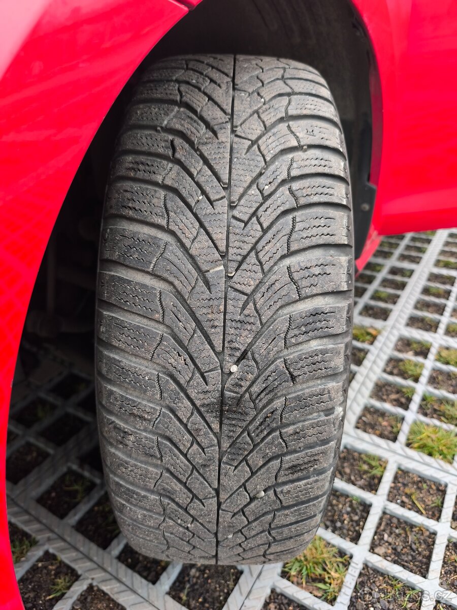 VW GOLF VII 2,0tdi 4motion 110kw - 18