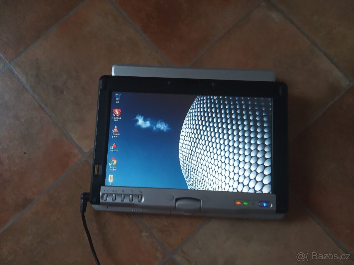 Prodám 2x dotykový mini PC tablet v jednom+led mini dataproj - 18