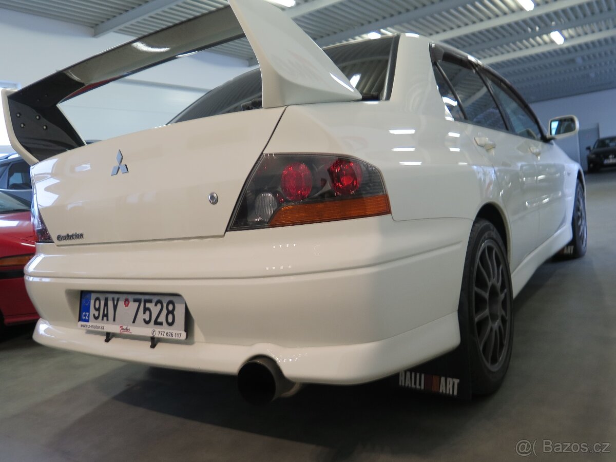 Mitsubishi Lancer Evolution VIII MR FQ 320 - 18