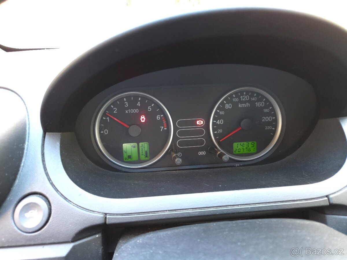 Ford Fiesta 1.3 benzín klima - 18