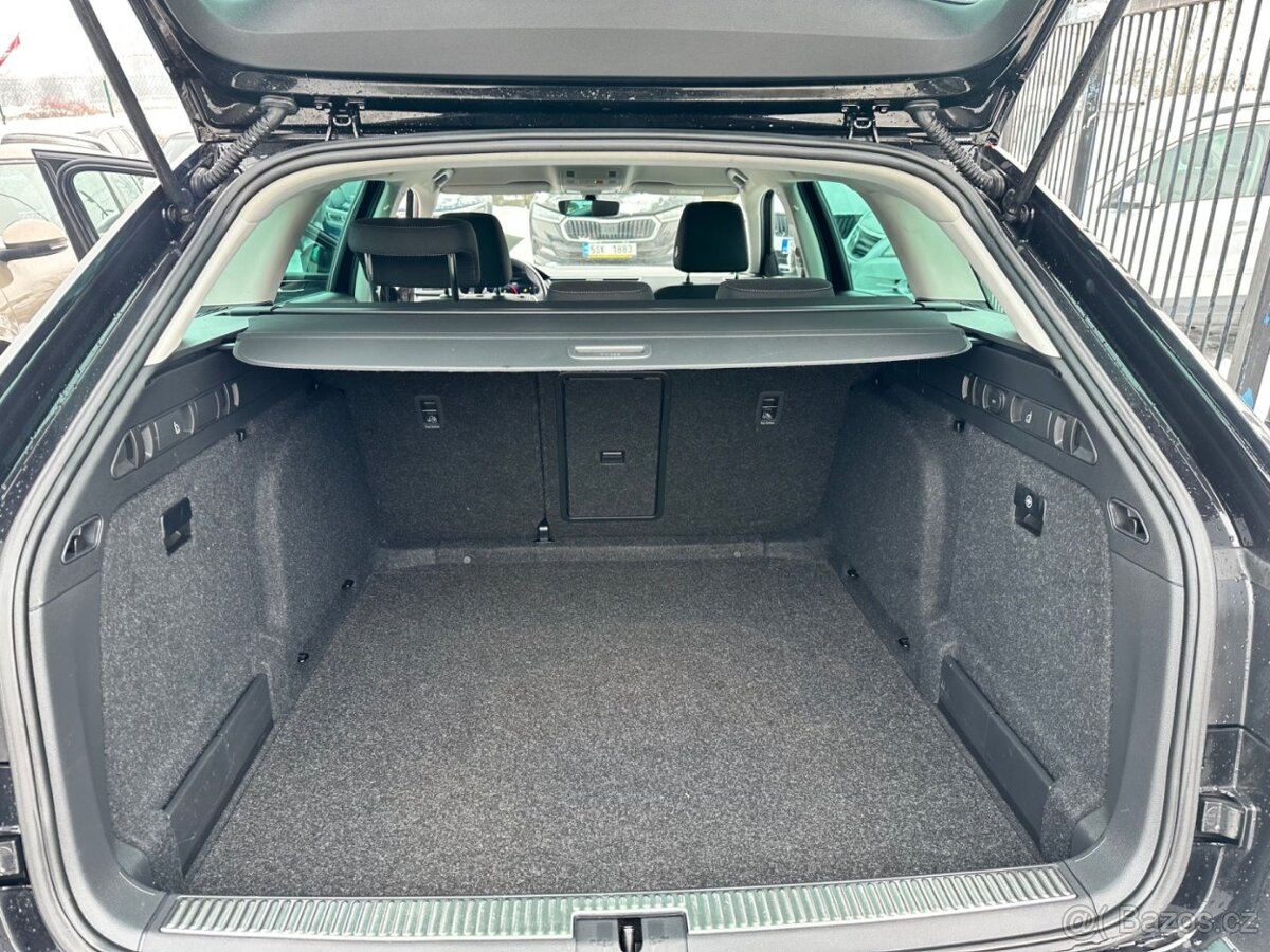 Škoda Superb 2.0TDi VIRTUAL,KAMERA,1.MAJ. - 18