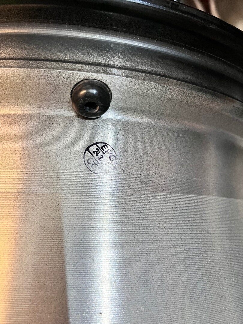 5x114,3 R18 Originál alu Honda H-RV - stav nových - 18