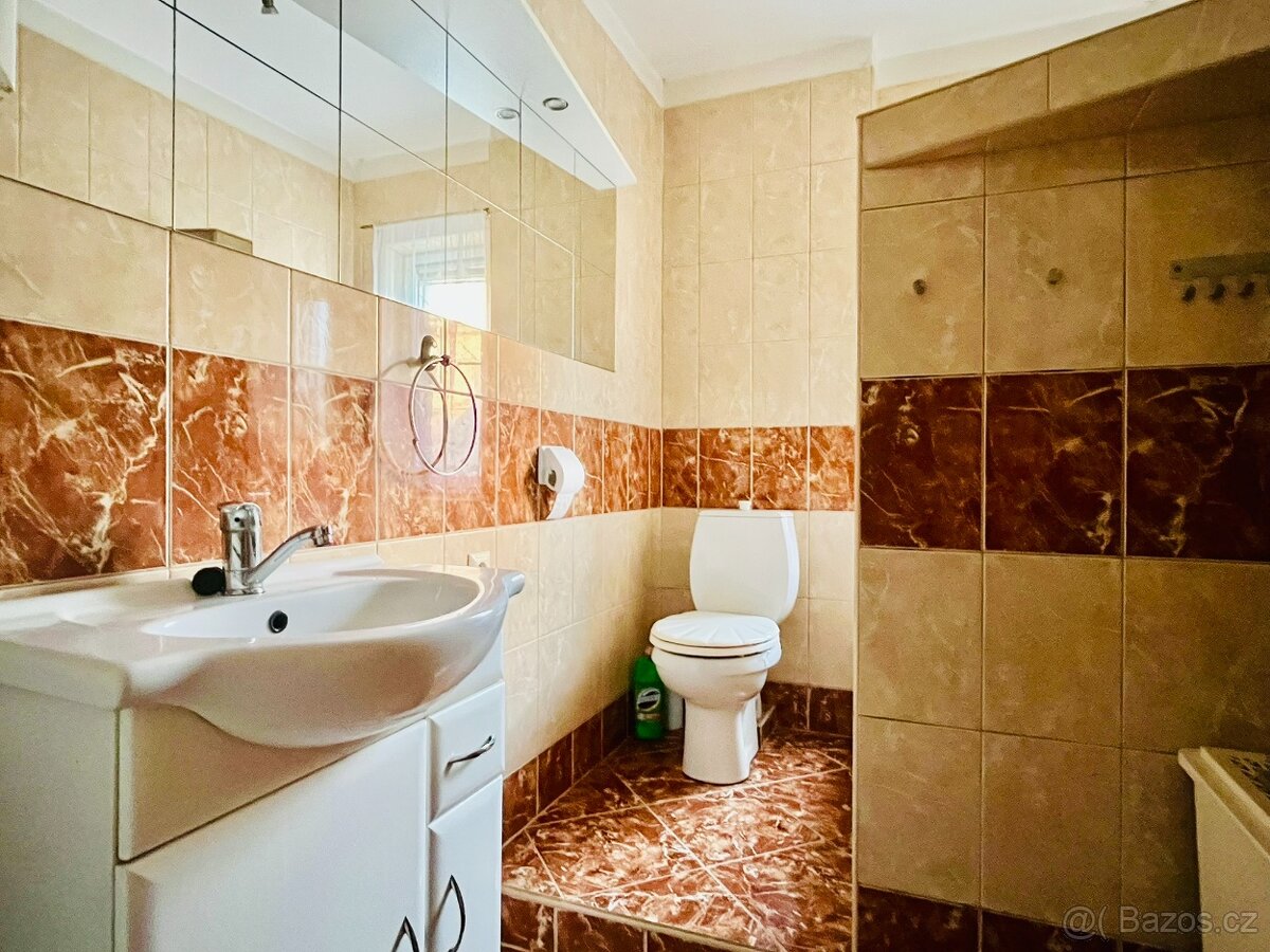 Prodej dvougeneračního domu v Třinci - 18