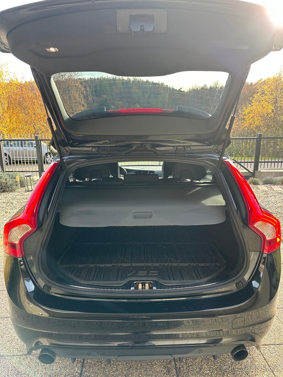 VOLVO V6O T5 POLESTAR 250PS 8-st. automat HARMANN KARDON - 18