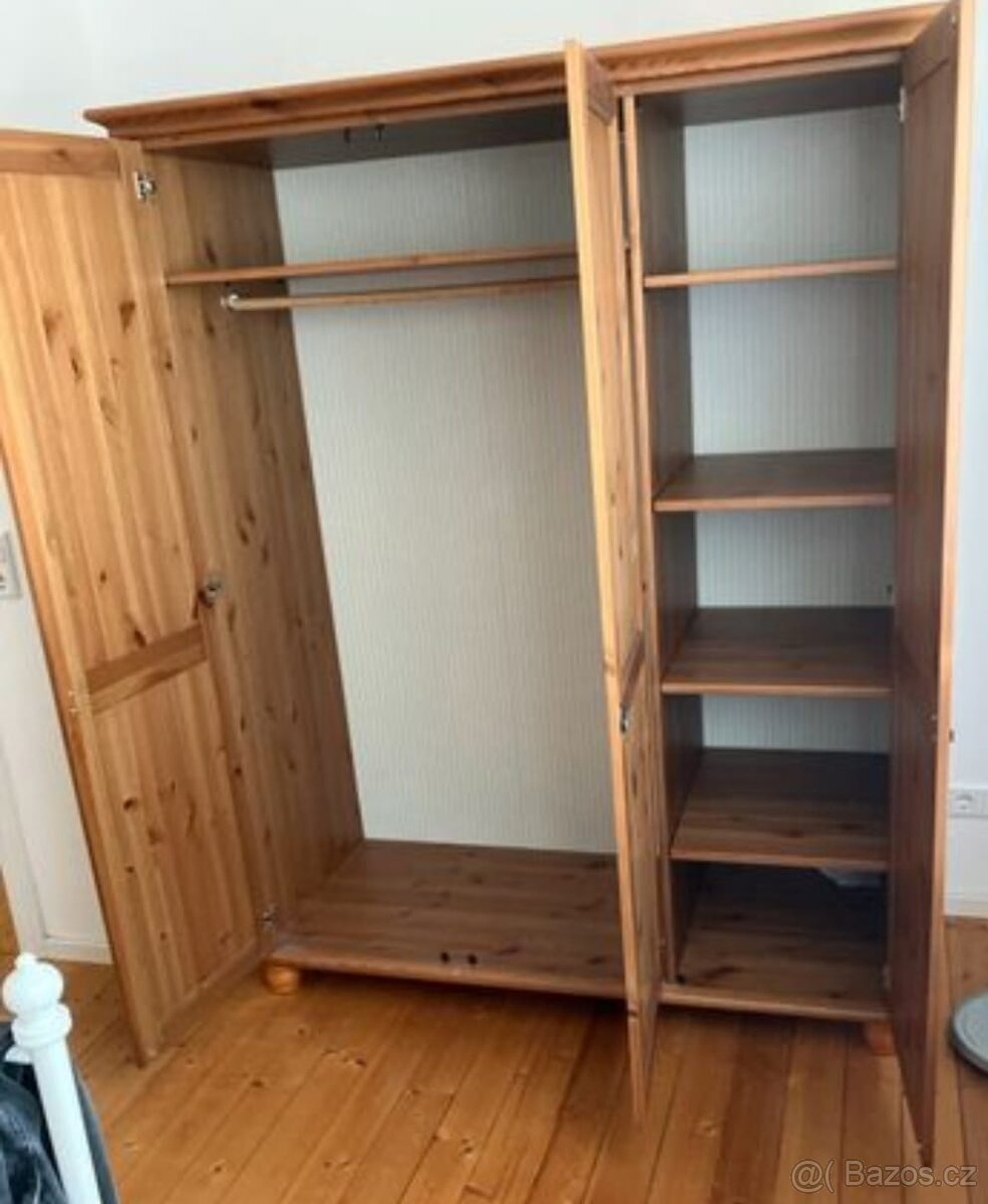 Nábytek Leksvik - skříně ,komody atd - 18