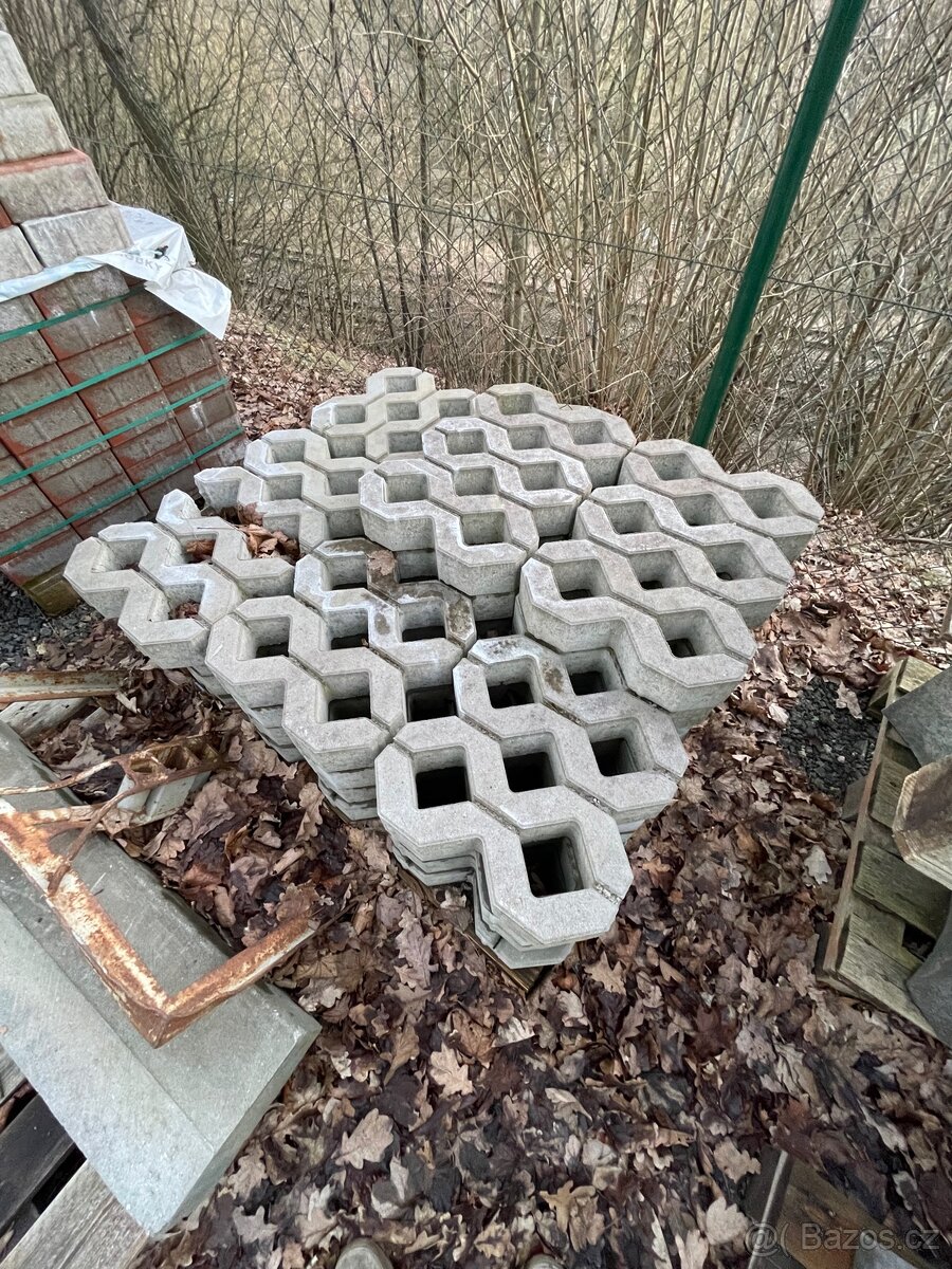 Stavební materiál, dlažba, skruže, obrubníky - 18