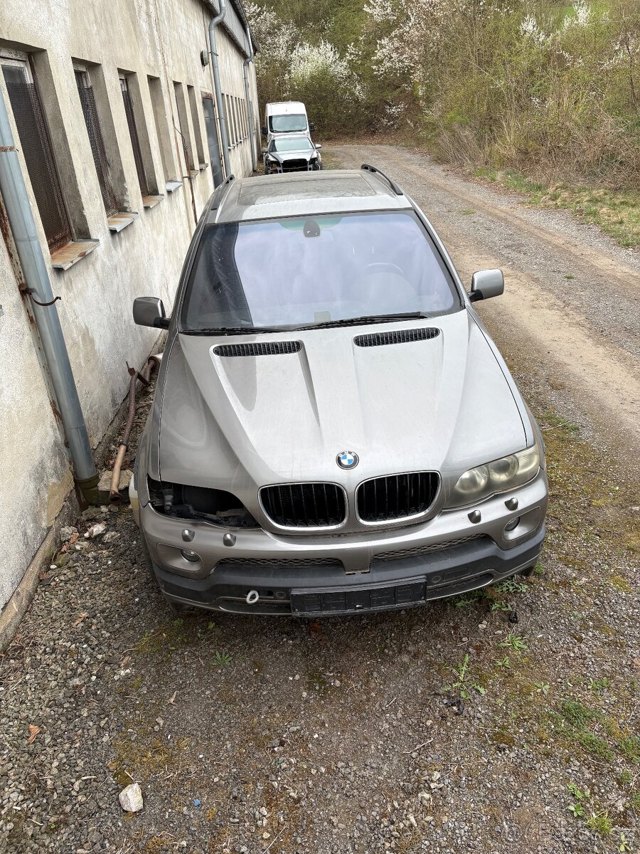 2x BMW X5 e53 4.8is - 18