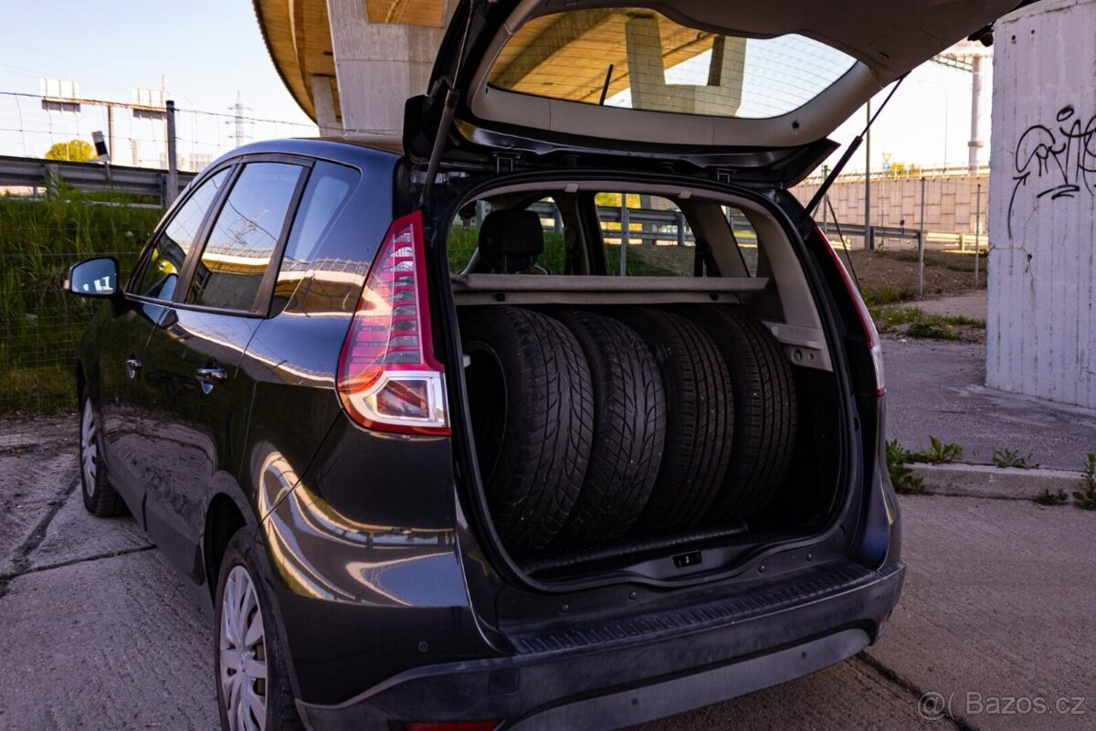 Renault Scénic 1.5 dCi 2011 - 18