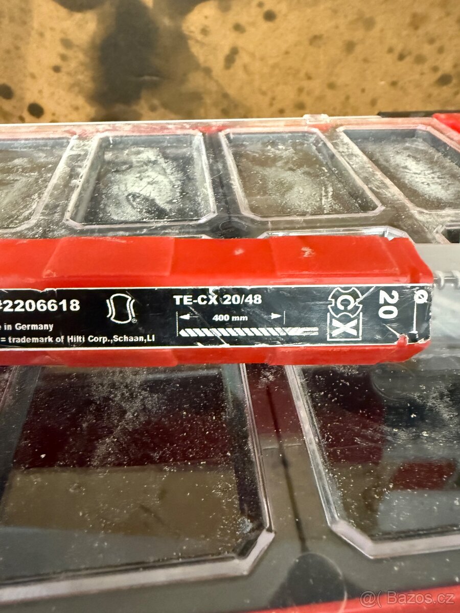 aku Bosch SDS plus, uhlová bruska, akumulátory, vysavč - 18