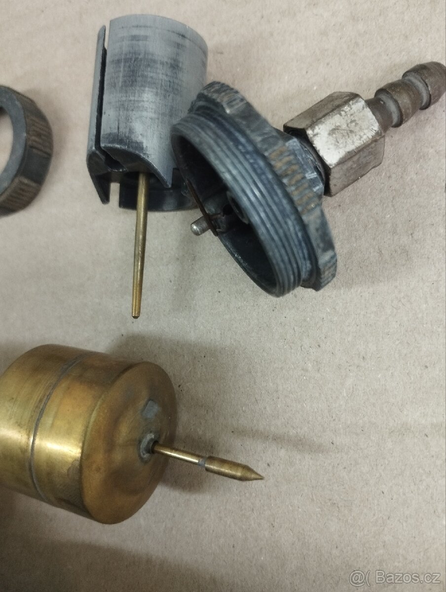 JIKOV ČERNÝ 2424b - 18