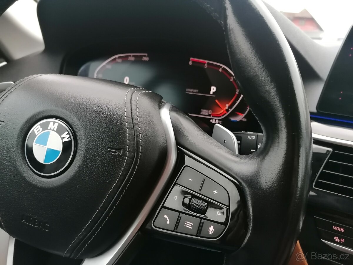 BMW Řada 5 520D Sport Line - 18