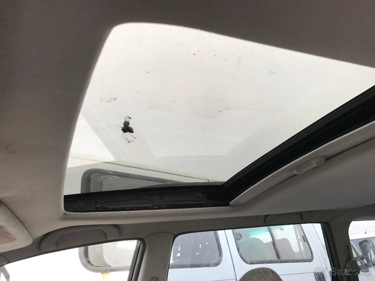 Mitsubishi Space Wagon 2,4GDi 110kW 1998 - díly - 18