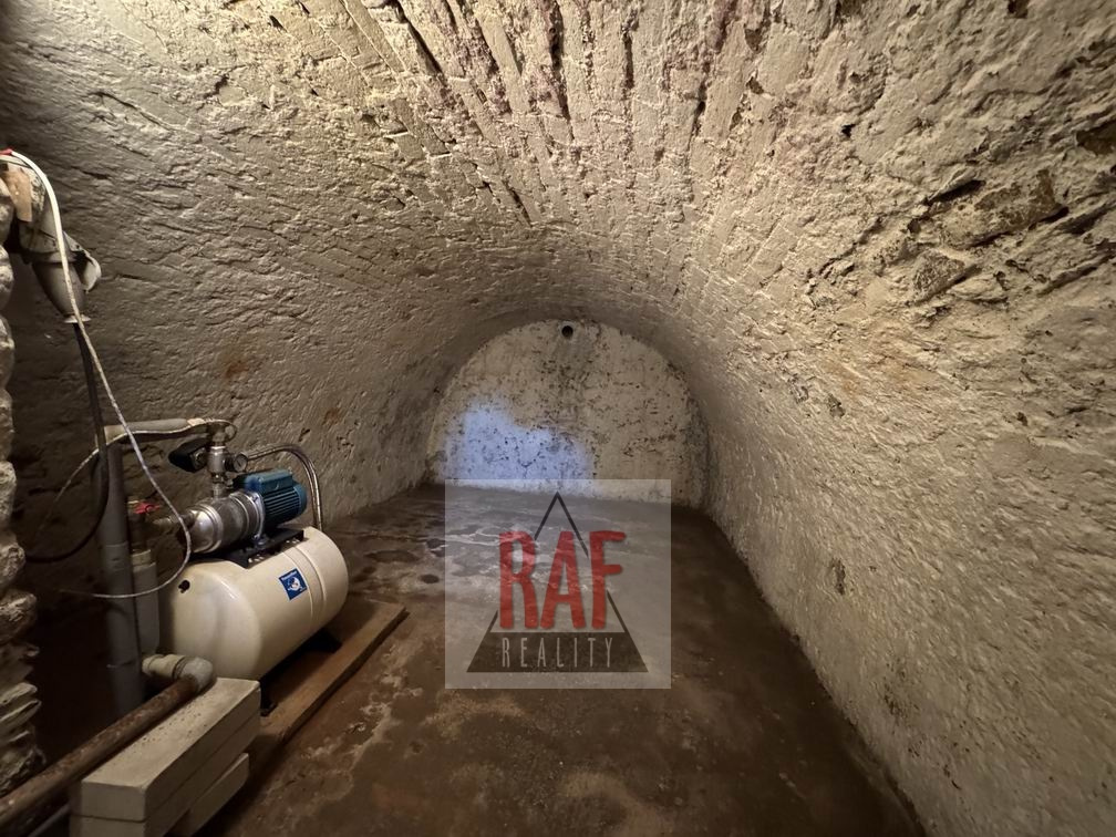 Prodej - zemědělská usedlost, stodoly, pozemky - Moravec - 18