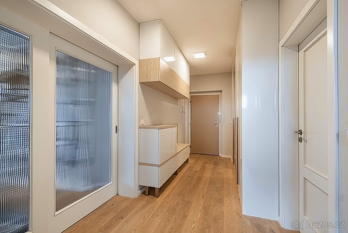 Pronájem bytu 3+kk s balkonem, 85 m² + 16 m², Praha 10 – Mal - 18