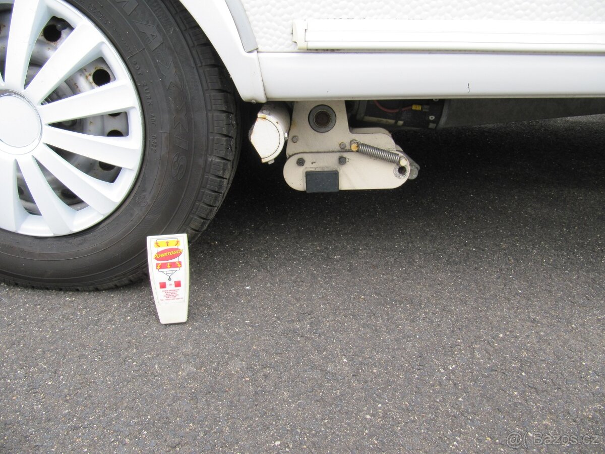 Prodám karavan Hobby 440 sf,r.v.2008 + mover + předstan. - 18