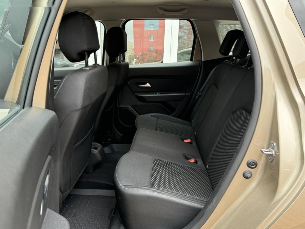 Dacia Duster,1.6 Sce 4x4 ČR 1.maj - 18