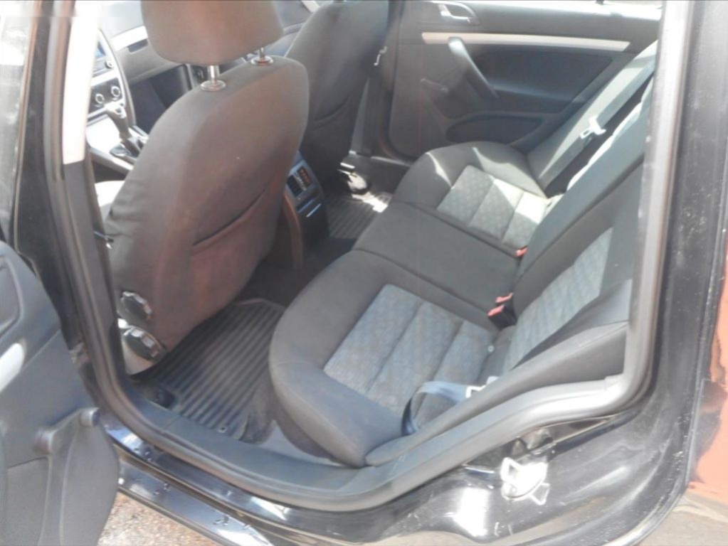 Škoda Octavia,1,6 TDi 1 - 18